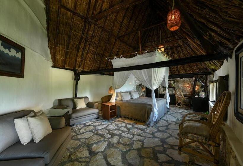 מיטת קינג בסוויטה, Diamante K   Inside Tulum National Park