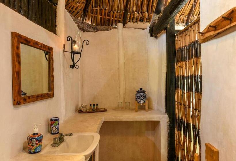 スタンダードバンガロー, Diamante K   Inside Tulum National Park