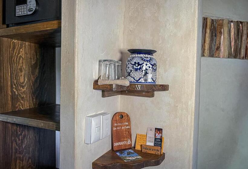 בונגלו מוזל, Diamante K   Inside Tulum National Park