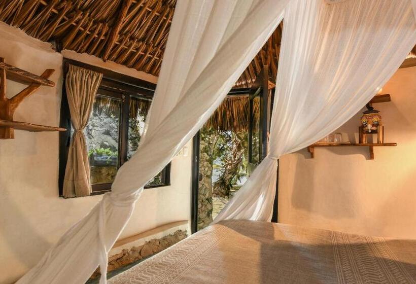 בונגלו מוזל, Diamante K   Inside Tulum National Park