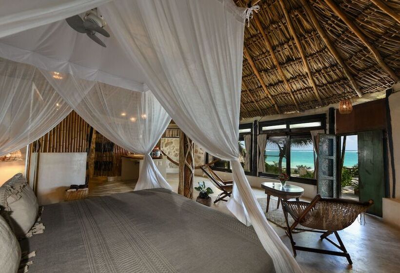 מיטת קינג בסוויטה, Diamante K   Inside Tulum National Park