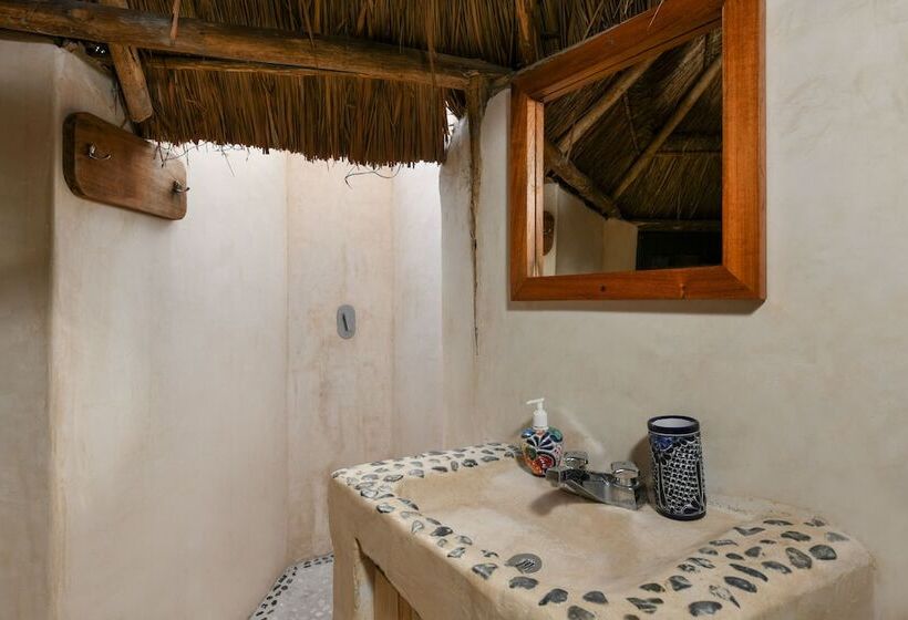 בונגלו מוזל, Diamante K   Inside Tulum National Park