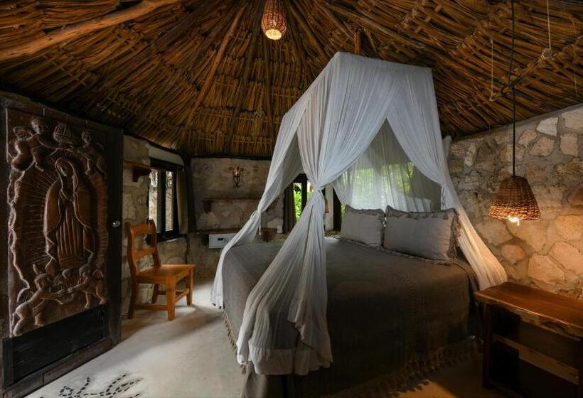 スタンダードバンガロー, Diamante K   Inside Tulum National Park