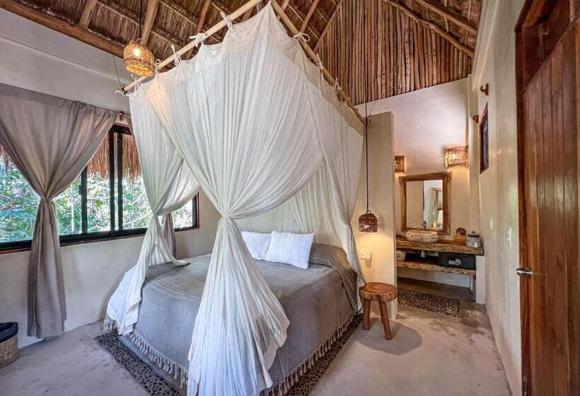 בקתה סטנדרטית, Diamante K   Inside Tulum National Park