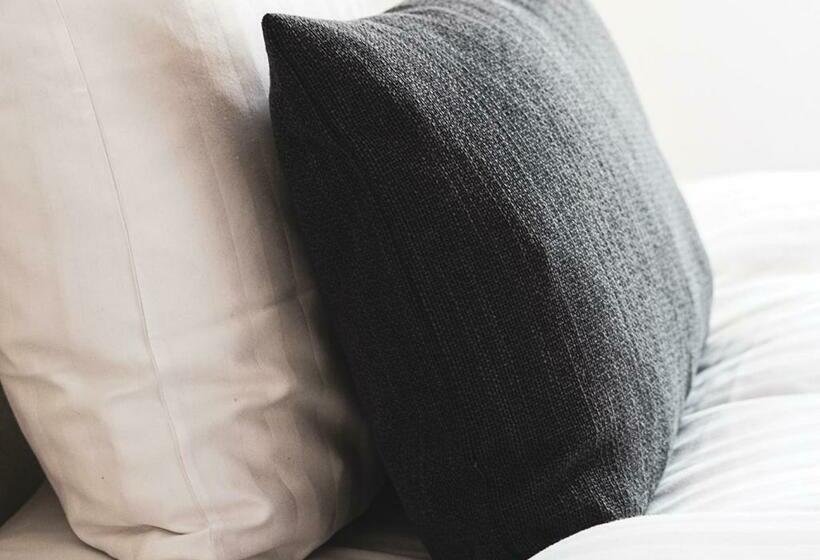 スタンダードスタジオ, Fladbro Kro