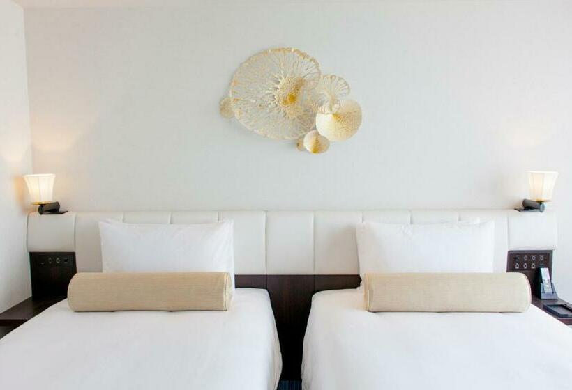 חדר קלאב, Hyatt Regency Naha Okinawa