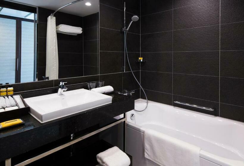 חדר סטנדרט, Hyatt Regency Naha Okinawa