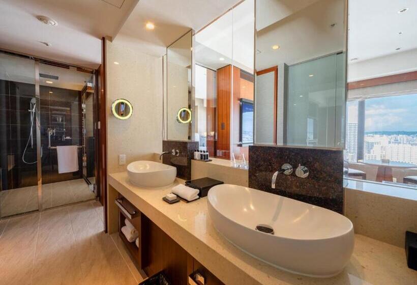 סוויטה אקזקיוטיב, Hyatt Regency Naha Okinawa