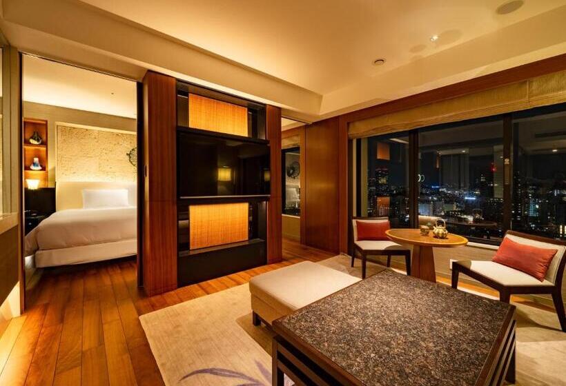 سوییت اجرایی, Hyatt Regency Naha Okinawa