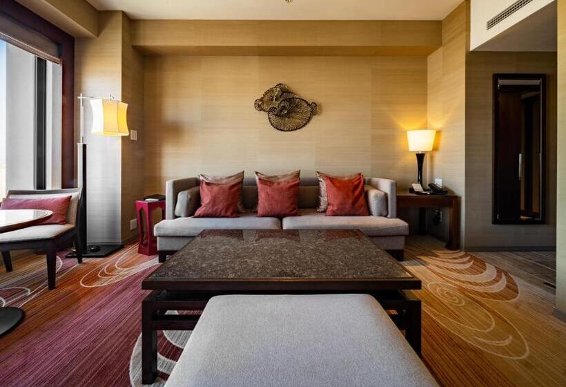 סוויטה אקזקיוטיב, Hyatt Regency Naha Okinawa