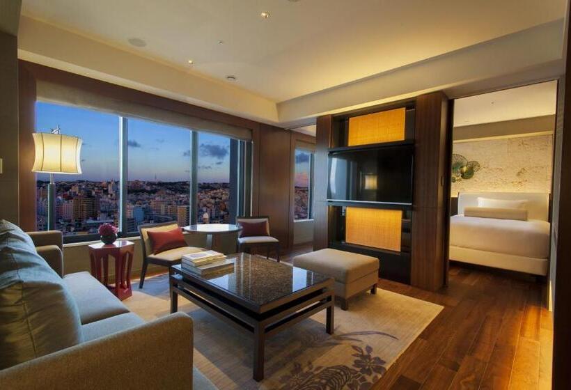 سوئیت اجرایی با تخت کینگ, Hyatt Regency Naha Okinawa