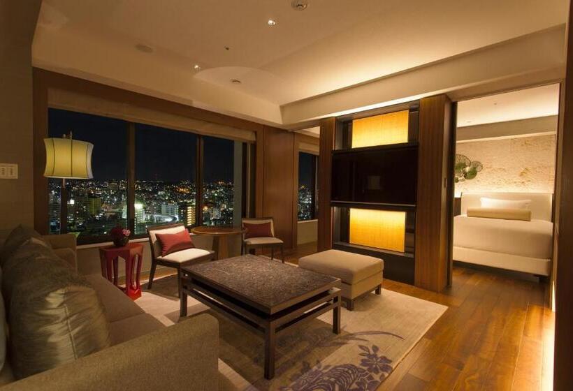 סוויטת אקזקיוטיב, עם מיטת קינג, Hyatt Regency Naha Okinawa