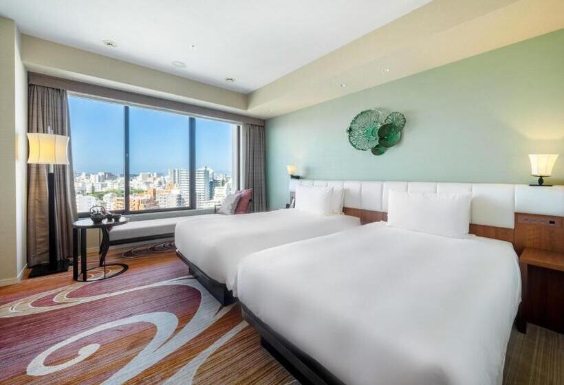 חדר קלאב, Hyatt Regency Naha Okinawa