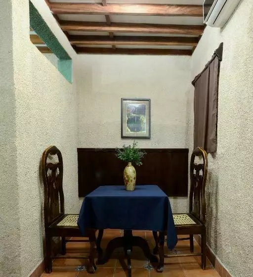 اتاق لوکس, Libano