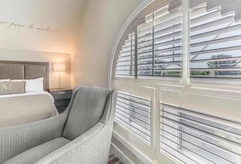 Семейный Номер, Montfort Nicolet