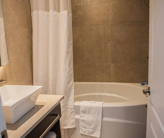 Номер Стандарт Двуспальная Кровать, Montfort Nicolet