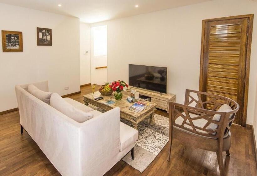 Королевский Люкс, Seapoint Boutique