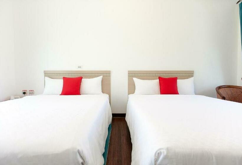 اتاق استاندارد چهار تخته, Otousann B&b