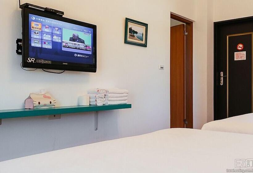 اتاق استاندارد چهار تخته, Otousann B&b