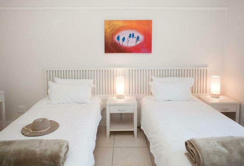 스탠다드 룸, The Queen Of Calitzdorp