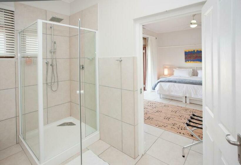 패밀리 룸, The Queen Of Calitzdorp