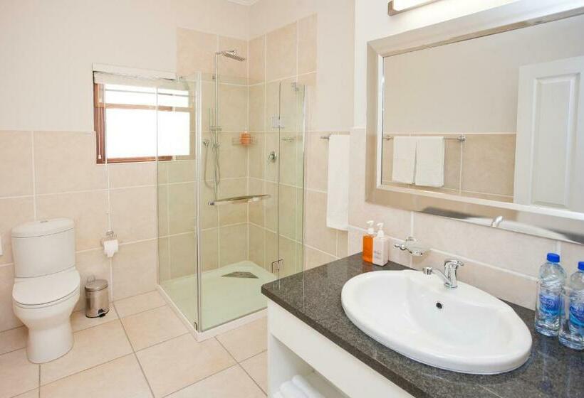 패밀리 룸, The Queen Of Calitzdorp