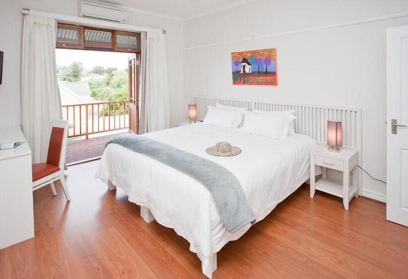 스탠다드 룸, The Queen Of Calitzdorp