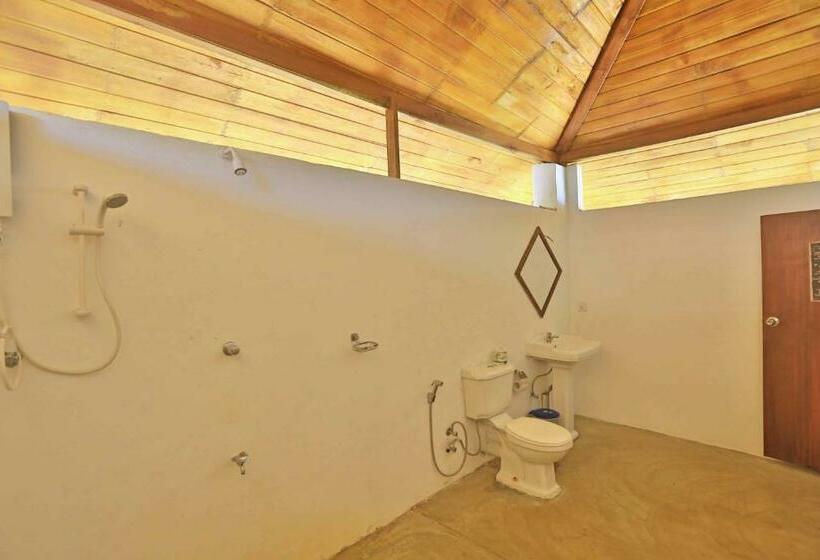 חדר סטנדרט נוף לבריכה, Paper Moon Kudils