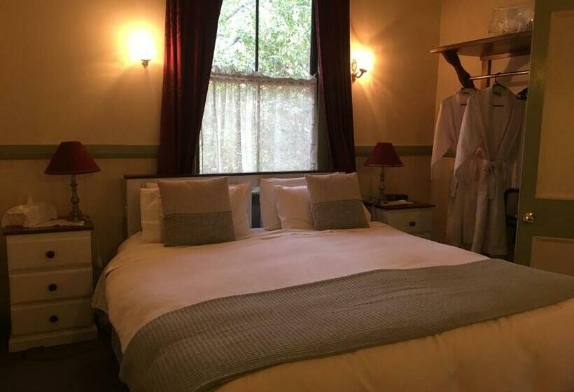 סוויטה עם ג'קוזי, Secrets Hideaway