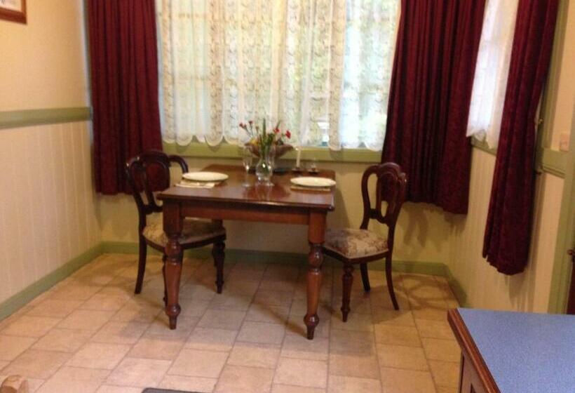 סוויטה עם ג'קוזי, Secrets Hideaway