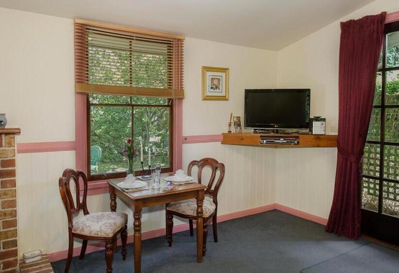 סוויטה עם ג'קוזי, Secrets Hideaway