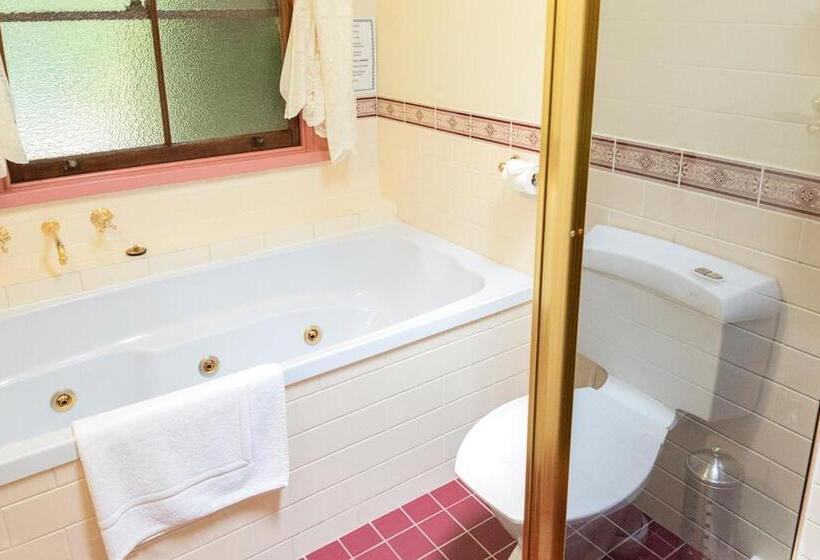 סוויטה עם ג'קוזי, Secrets Hideaway