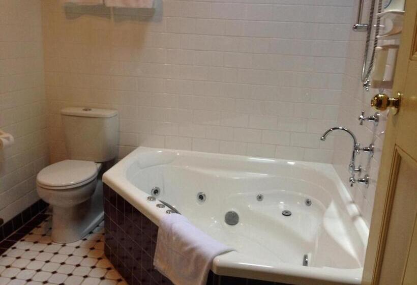 סוויטה עם ג'קוזי, Secrets Hideaway