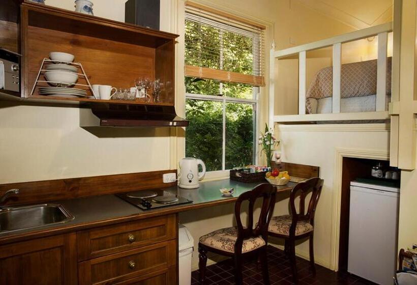 סוויטה עם ג'קוזי, Secrets Hideaway