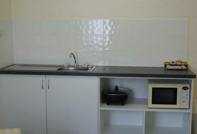 استودیوی استاندارد, Warrnambool Motel And Holiday Park