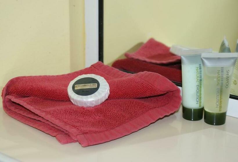 استودیوی استاندارد, Warrnambool Motel And Holiday Park