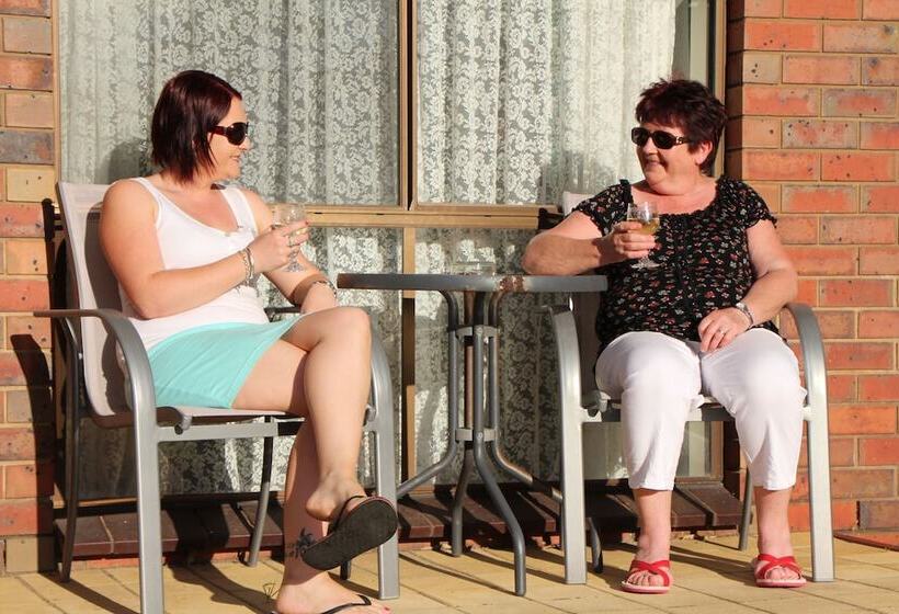 آپارتمان خانوادگی, Warrnambool Motel And Holiday Park