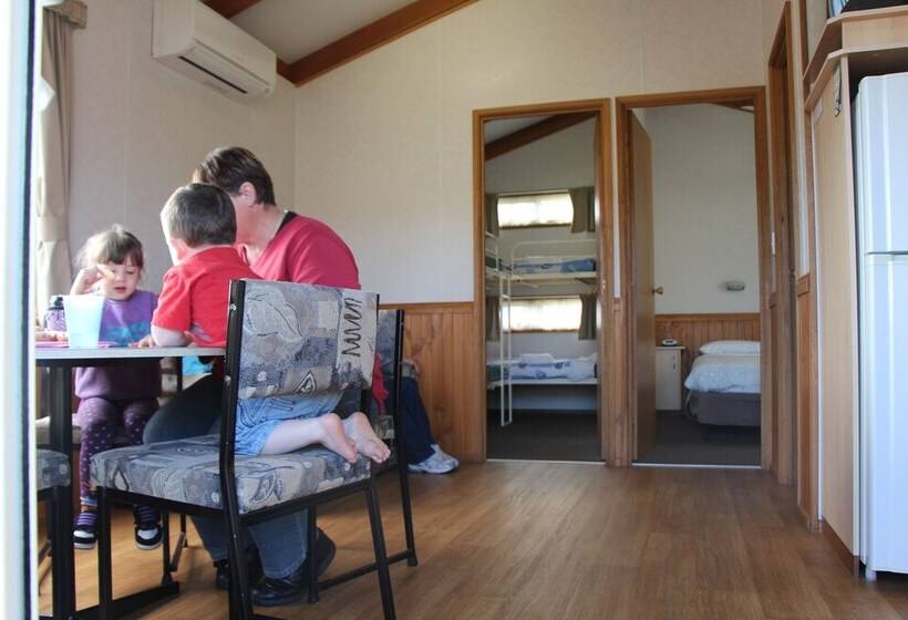 کلبه ییلاقی سوپریور یک خوابه, Warrnambool Motel And Holiday Park