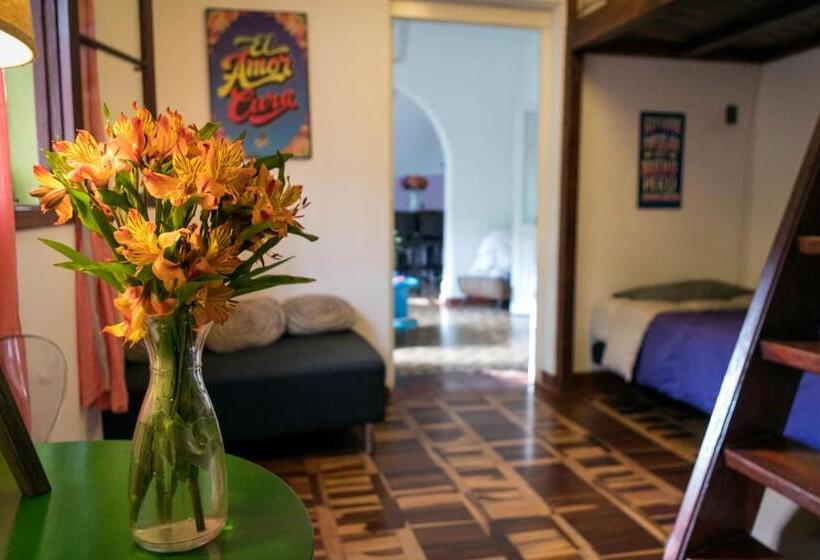 Номер Стандарт Трехместный, Casa Nuestra Peru