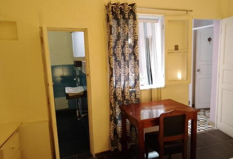 חדר אקונומי, Casa Nuestra Peru