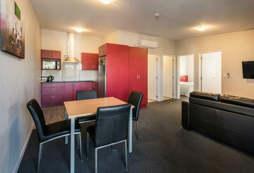 带2个卧室的高级公寓, C Motel