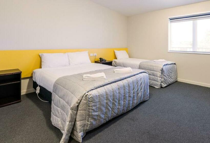 高级工作室, C Motel