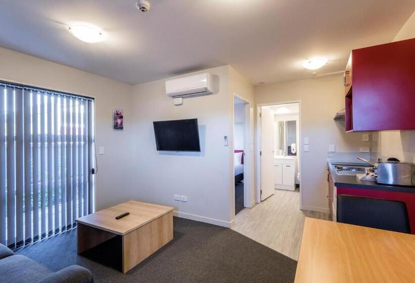 带1个卧室的高级公寓, C Motel