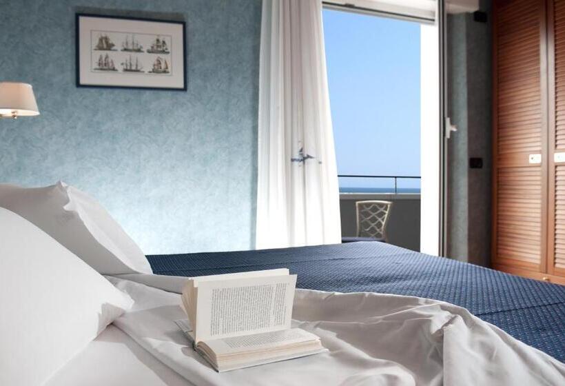 Quarto Superior Vista Mar, Atilius & Suites