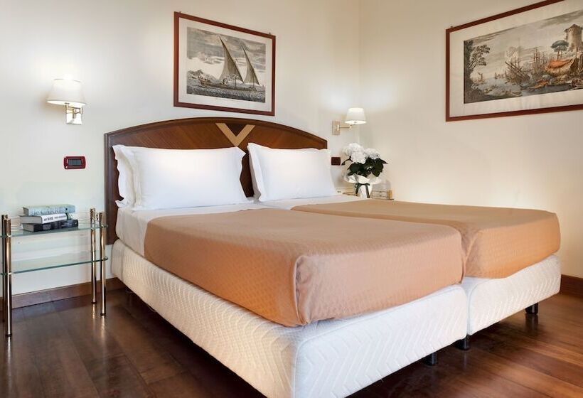 Quarto Superior Quádruplo, Atilius & Suites