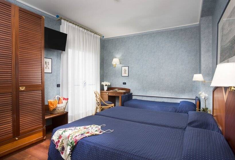 Quarto Triplo Superior, Atilius & Suites