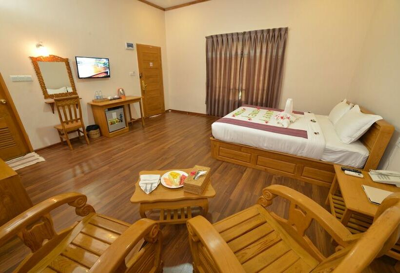 Deluxe Bungalow, Bagan Emerald