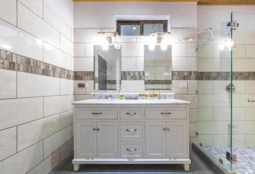 سوییت دوبلکس, Cabinas El Tecal