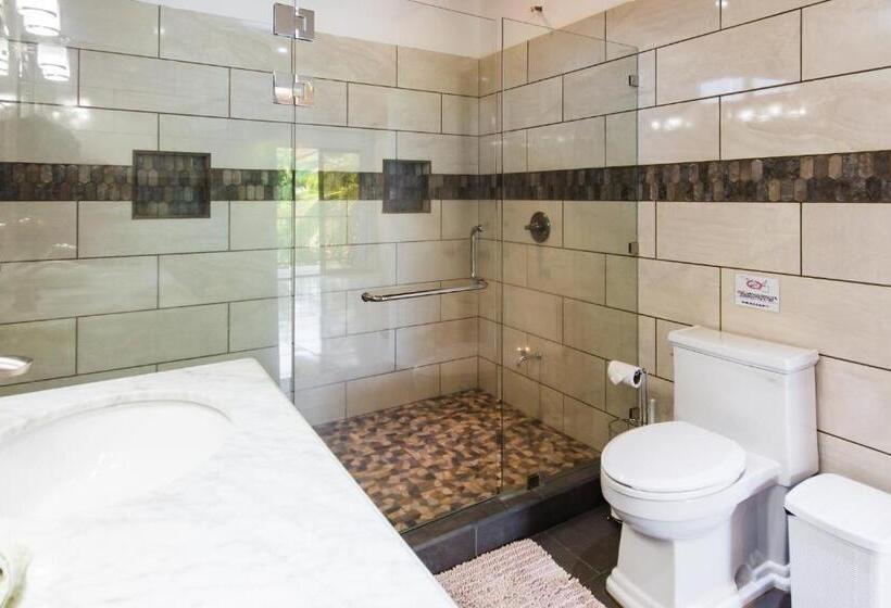 سوییت دوبلکس, Cabinas El Tecal