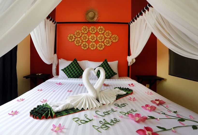 プールの見えるデラックスルーム, Central Indochine D Angkor